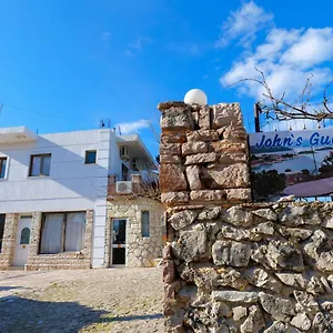 2* Maison d'hôtes John's